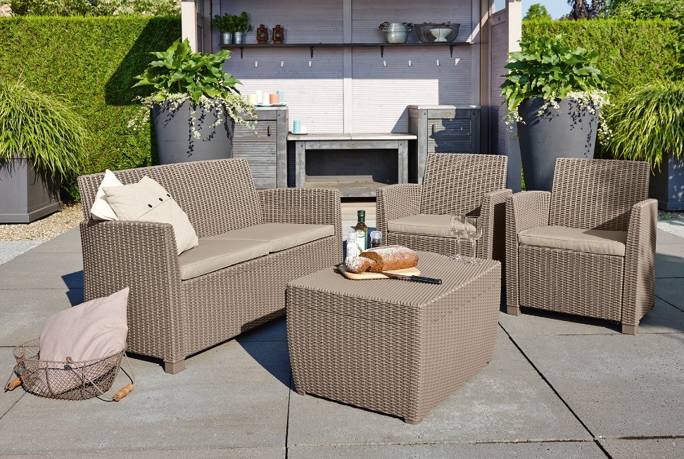 Corona-set-with-storage-table